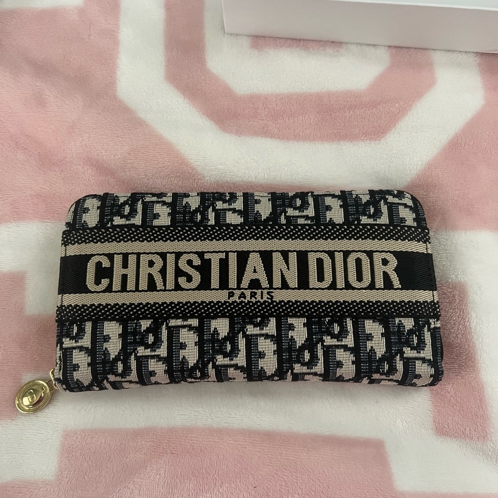 Design Designer Wallet